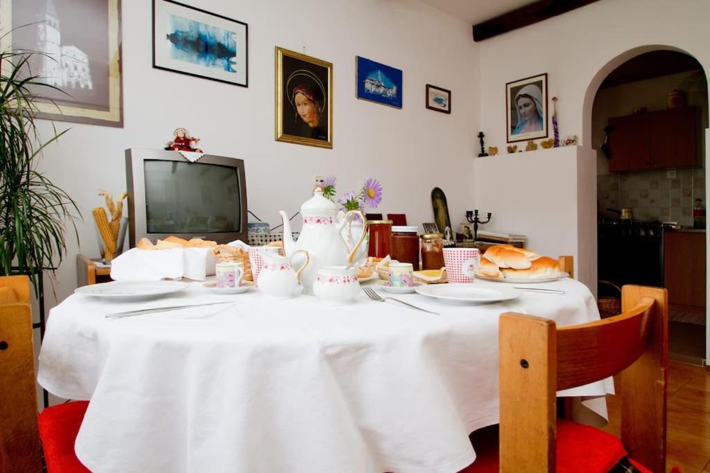 אילירסקה ביסטריצה Cozy Rooms In Nature, Perfect For Relax מראה חיצוני תמונה